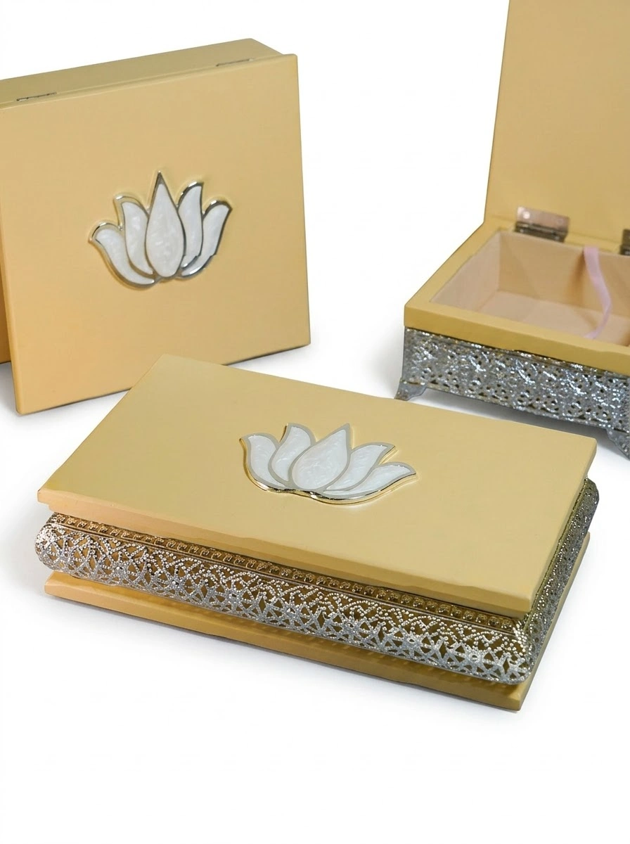 Light Beige Wooden Box W/Flower EPOXY- Silver Plated Small